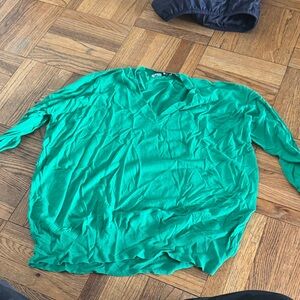 Zara green loose fitted size small vneck
